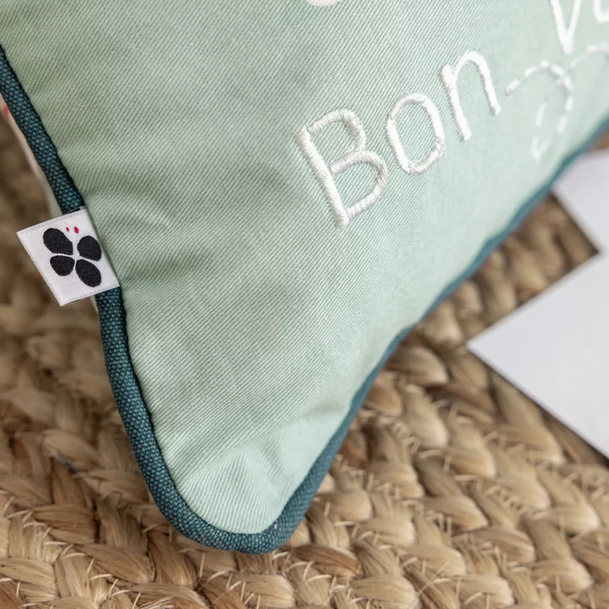 Coussin dŽhoussable avec pompons 30 x 50 cm Coton PETITS PAPIERS