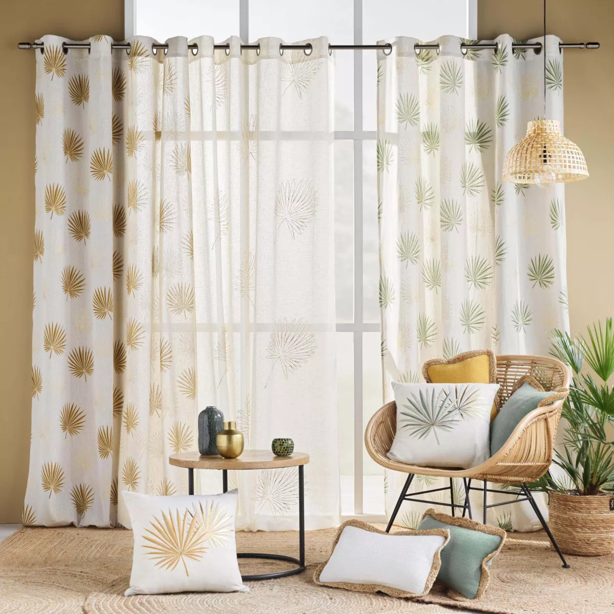 Tenda trasparente con occhielli (140 x 240 cm) Lotus Beige