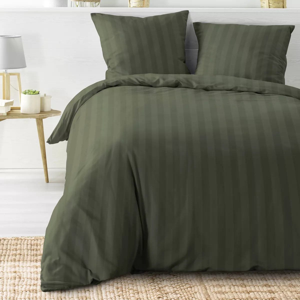 Funda nórdica y dos fundas de almohada microfibra (240 x 220 cm) Cleo Verde caqui