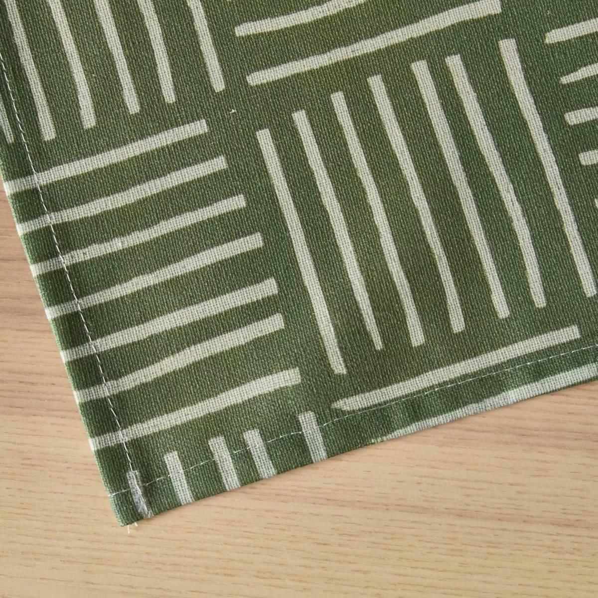 EM - Nappe en coton enduit 150 x 250 cm PAOLO vert