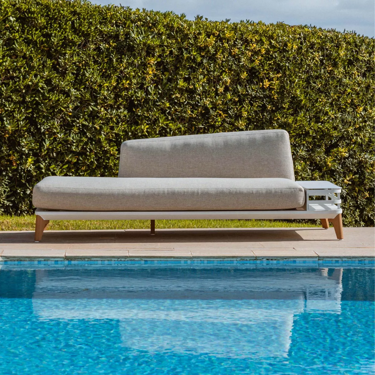 Méridienne de jardin en aluminium Monte Carlo Blanc et taupe