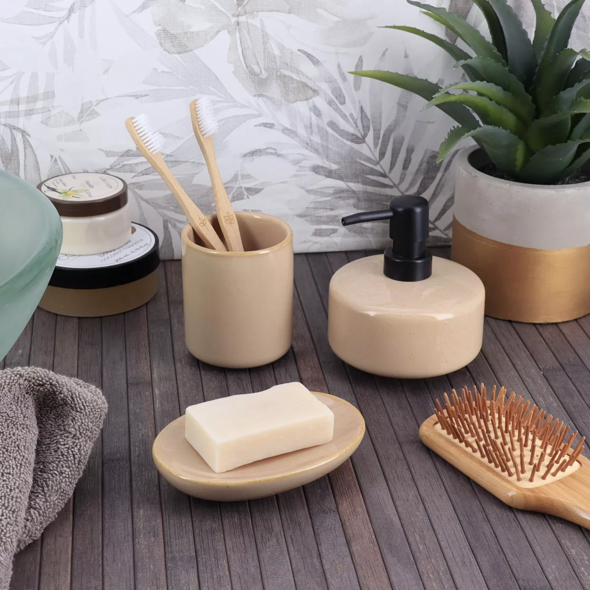 SET GOBELET DISTRIBUTEUR A SAVON ET PORTE SAVON GRES LAQUE - BEIGE