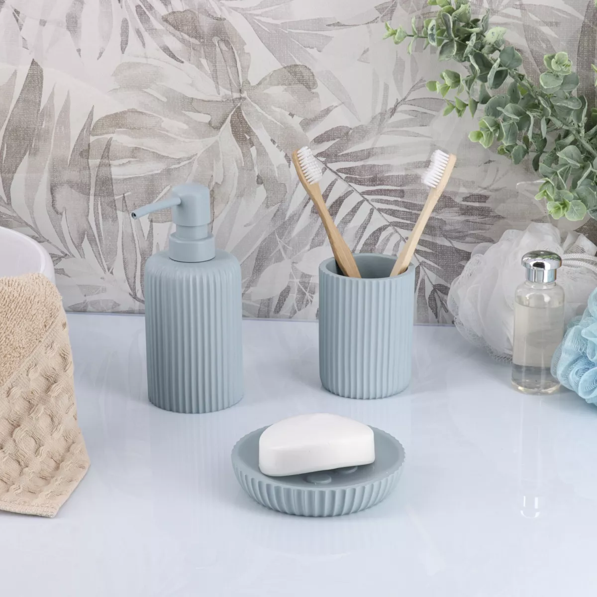 Set de accesorios para baño de resina Estriado Azul claro