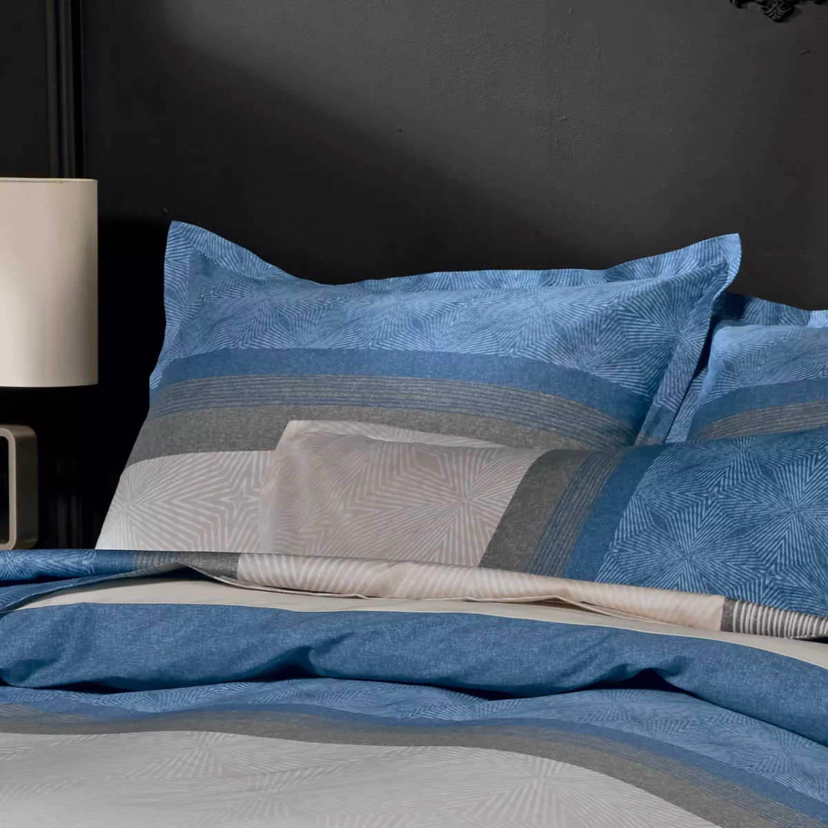 Federa quadrata raso di cotone (65 x 65 cm) Tiago Blu