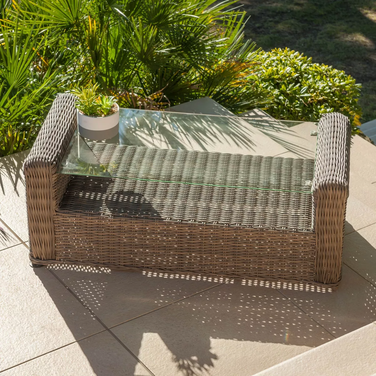 Salotto da giardino in resina intrecciata 5 posti 4 pezzi Calvi Seppia e grigio scuro