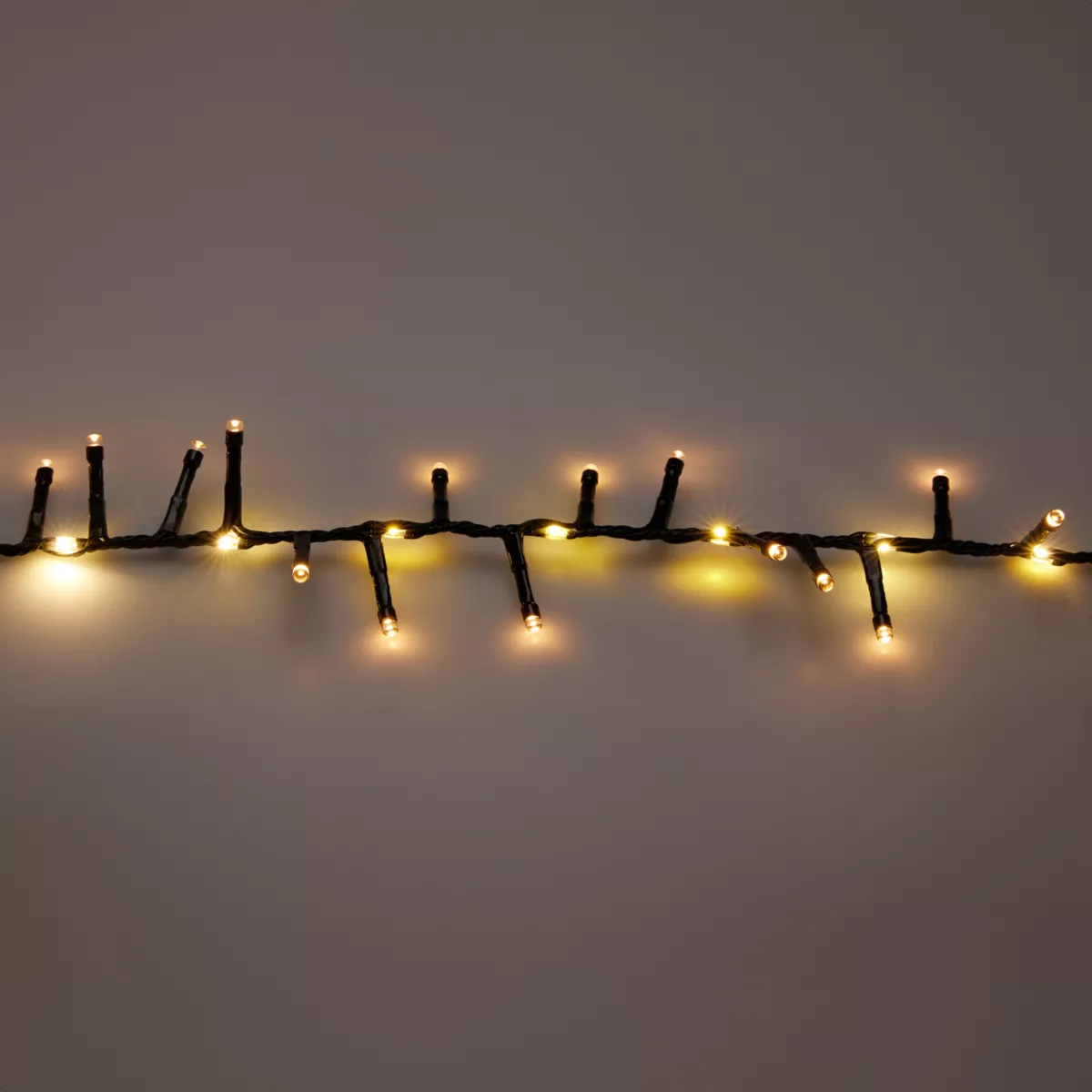 Guirlande lumineuse 20 m 1410 LED câble noir Boa effet cascade Blanc chaud