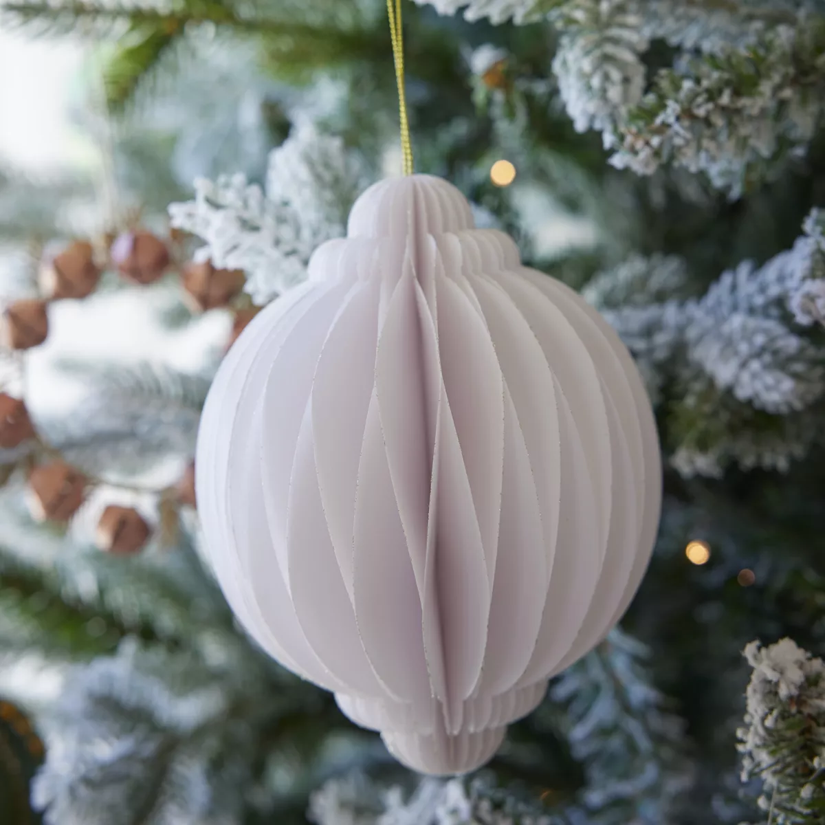 Papierzwiebel zum Aufhängen (H15 cm) Magnetverschluss Weiß