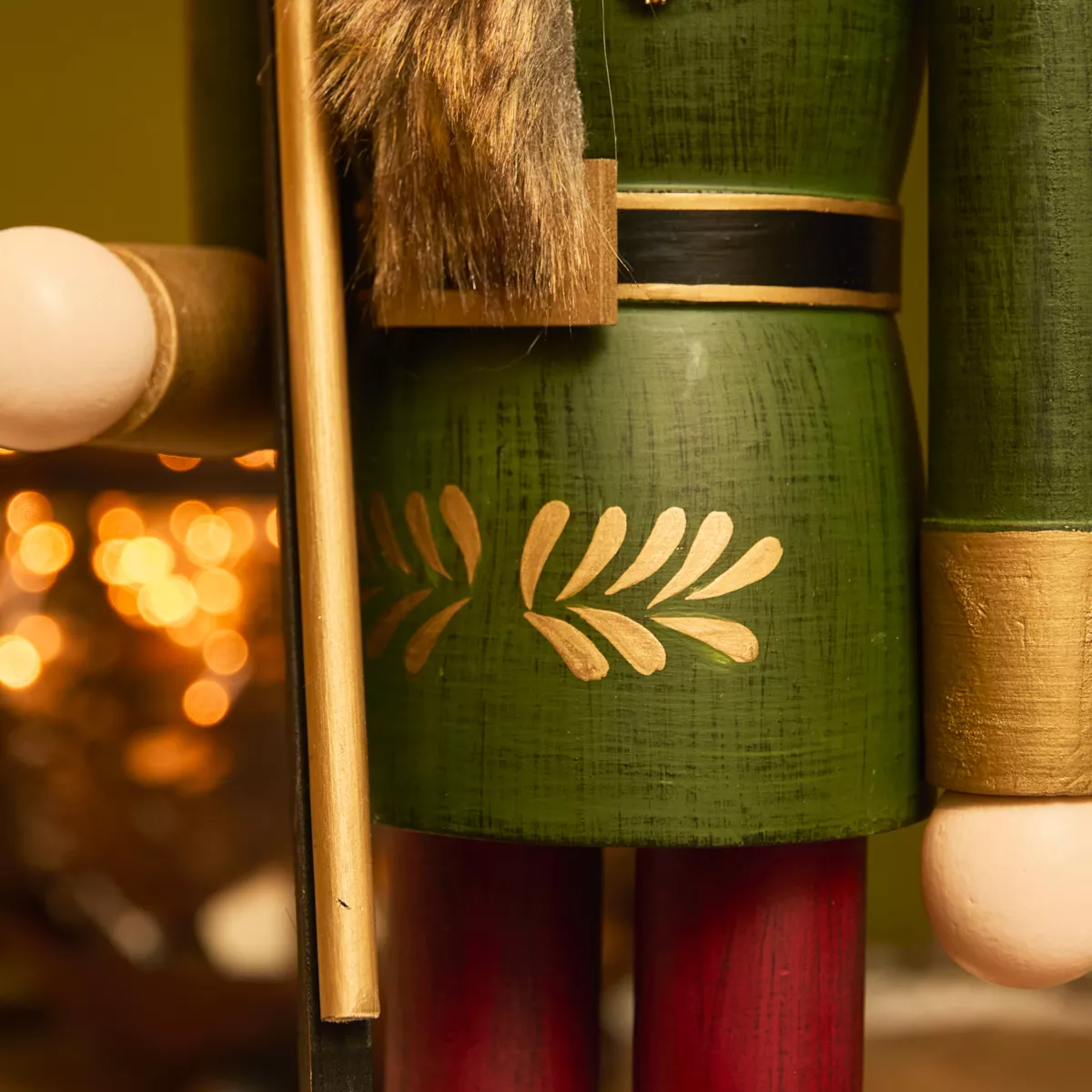 Cascanueces de madera (H76 cm) Timothé la realeza Verde y burdeos