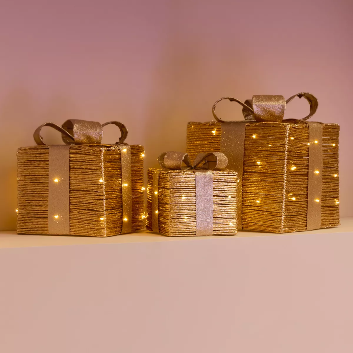 LOT DE 3  Micro LED boite cadeau intŽrieur L25.00-W25.00-H30.00cm-30L or/blanc chaud MOD A