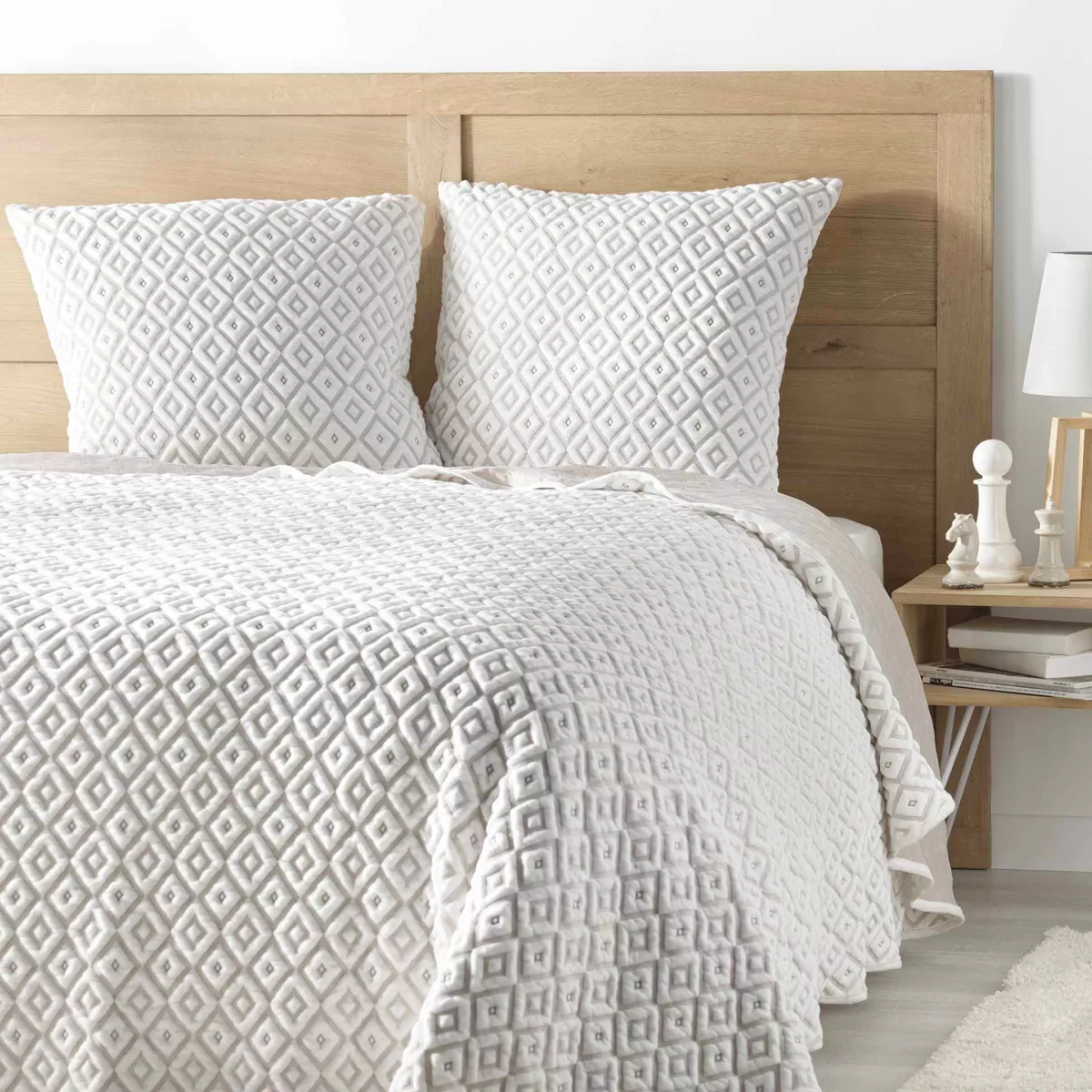 Colcha acolchada y dos fundas de almohada (240 x 260 cm) Joana Blanco