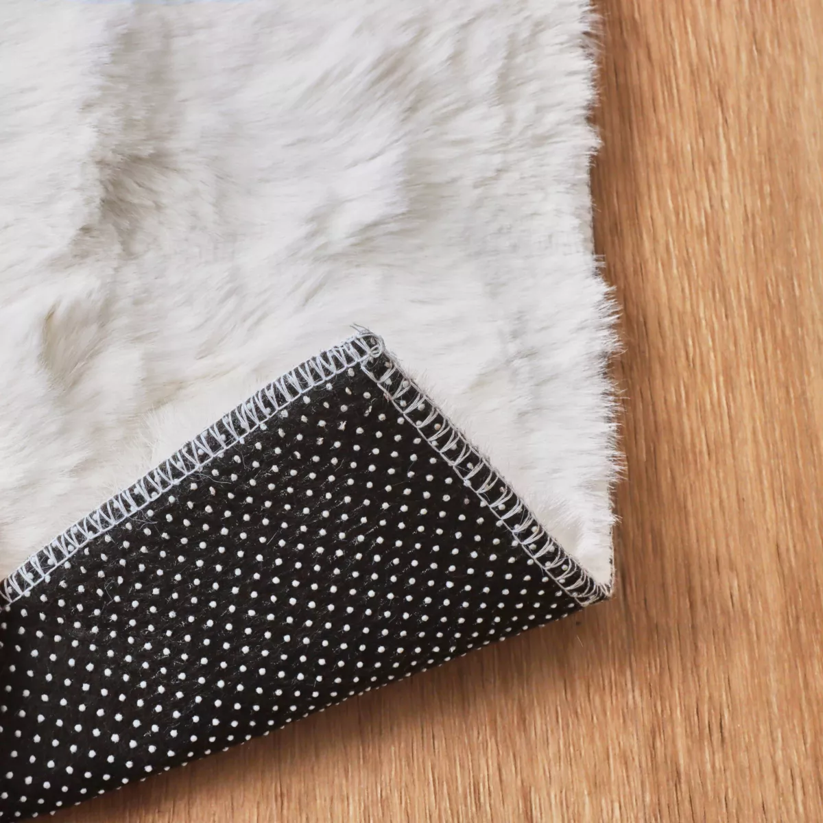 Tapis fausse fourrure (60 x 120 cm) Toronto Ivoire