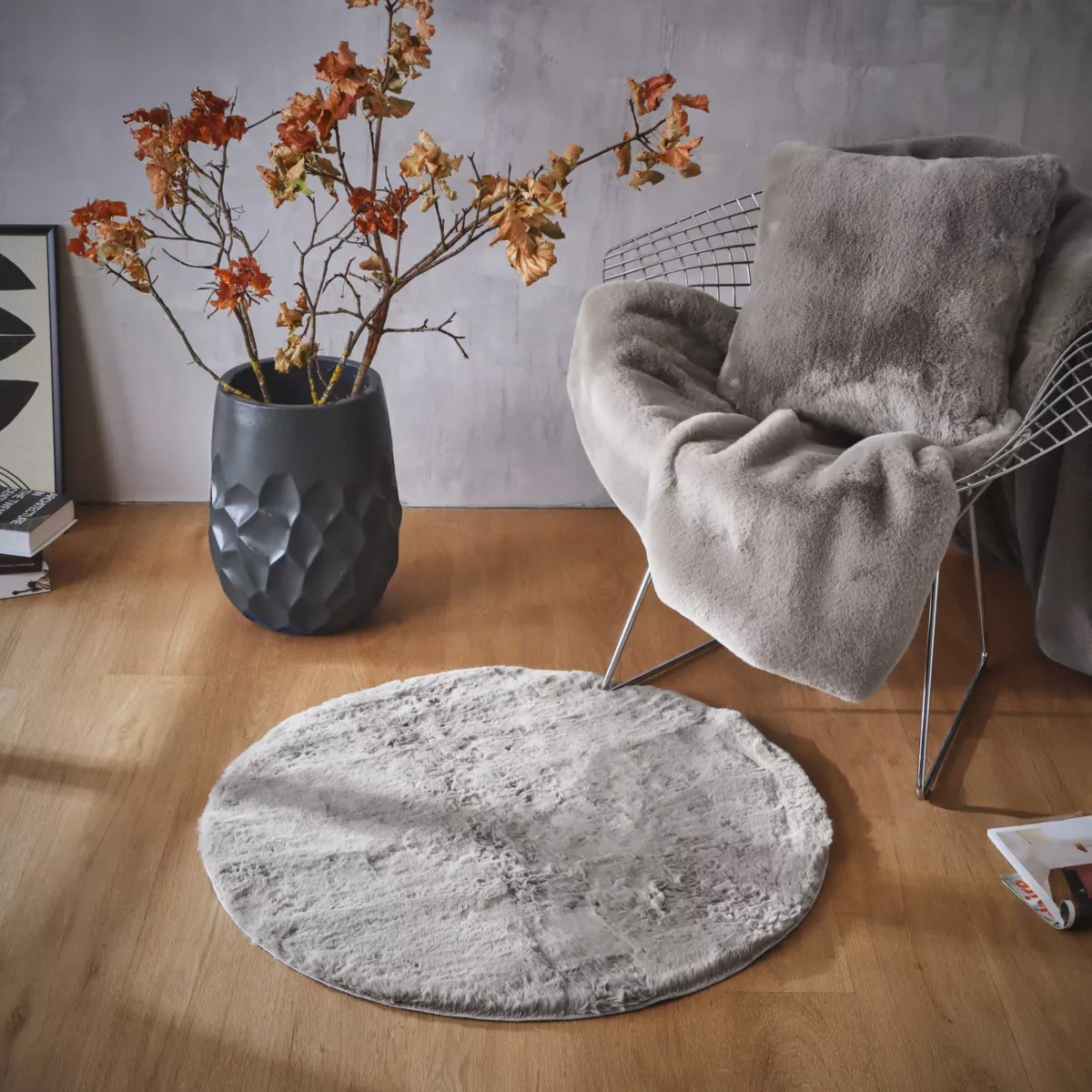 Tappeto rotondo in finta pelliccia (80 cm) Finn Taupe