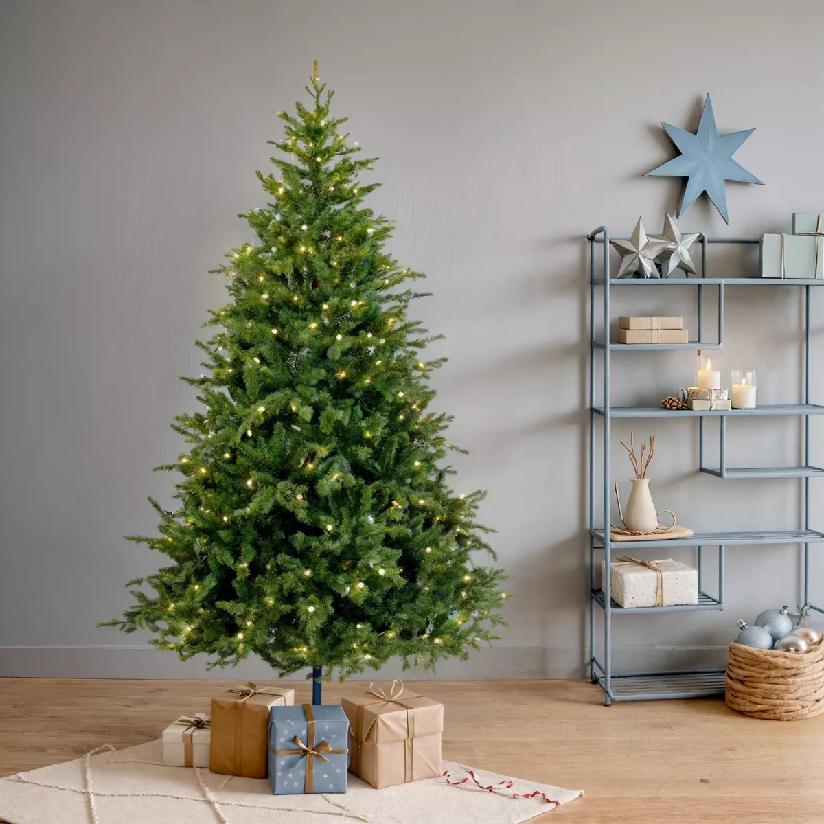 Sapin de Noël artificiel lumineux 600 LED H240 cm Idaho Vert sapin
