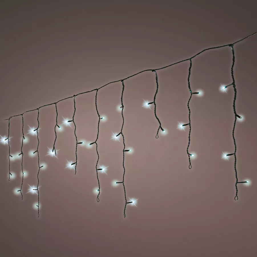 Stalactite lumineuse 30 m 900 LED câble noir Stars Grande hauteur XL Timer Blanc froid