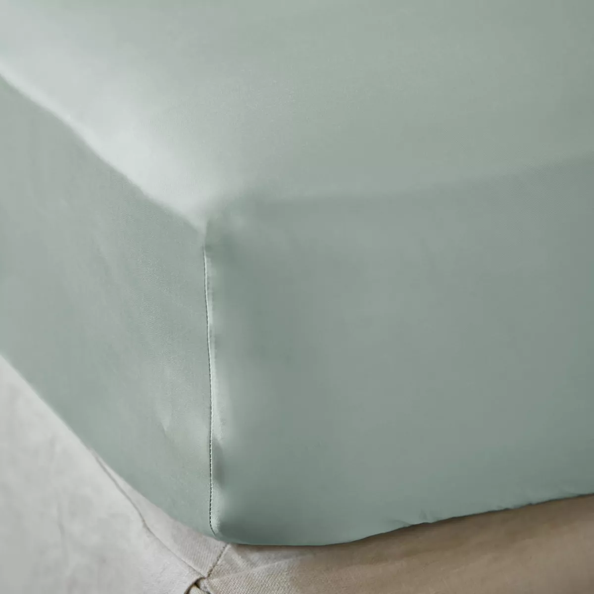 Drap housse satin de bambou (160 x 200 cm) Salomé Vert eucalyptus