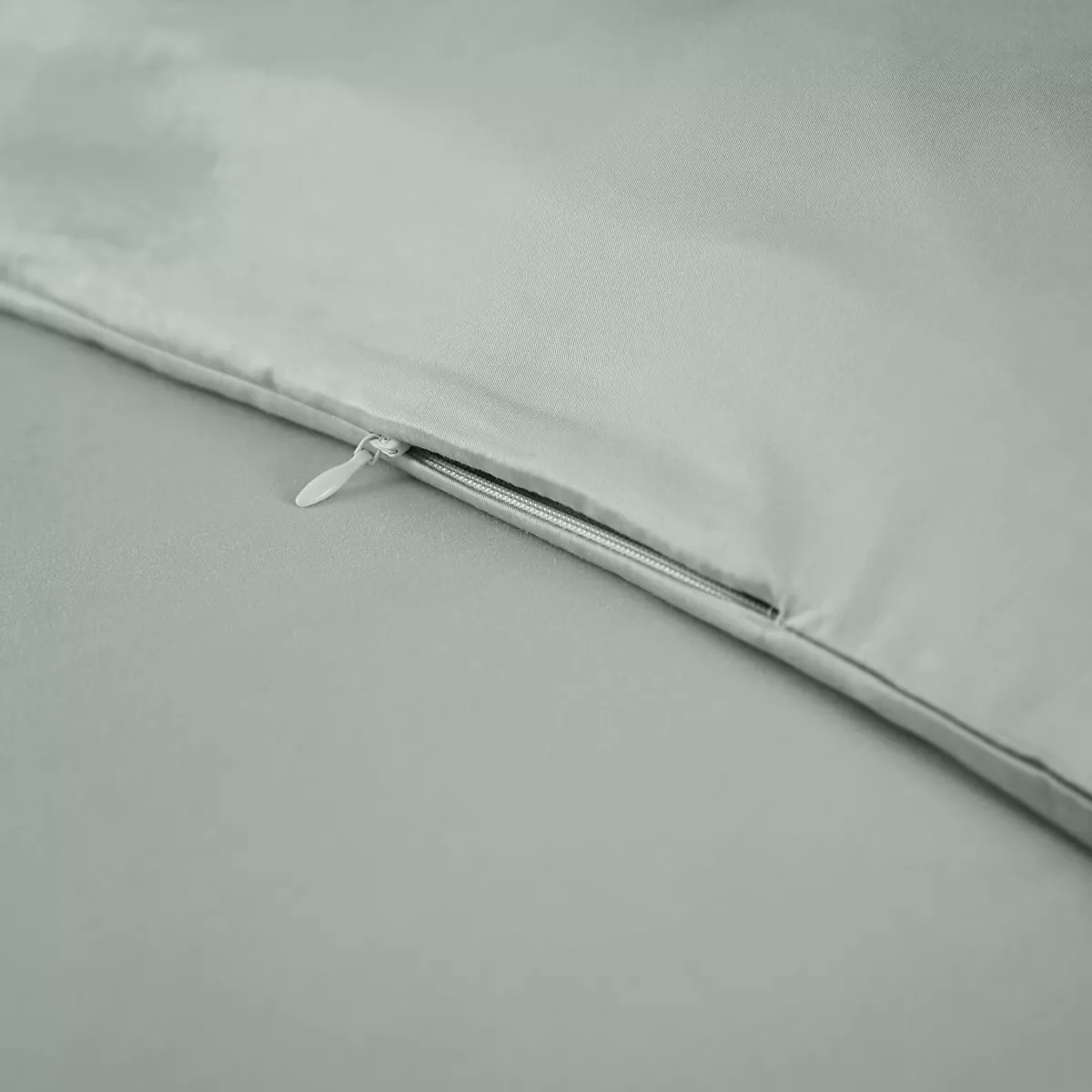 Funda nórdica de satén de bambú (200 x 200 cm) Sienna Verde eucalipto