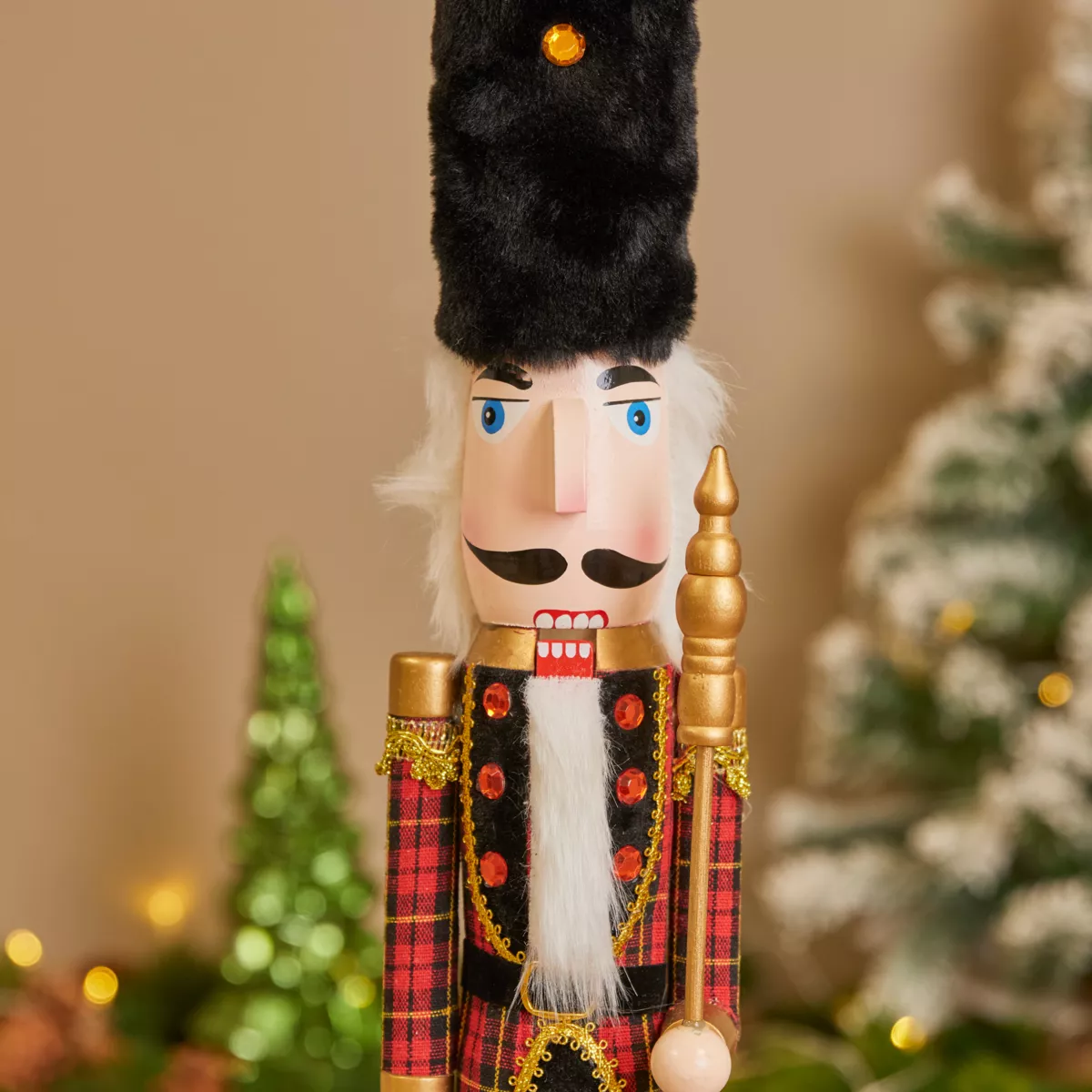 Soldat Casse-noisette en bois (H61 cm) Ernest et Toque d'ours