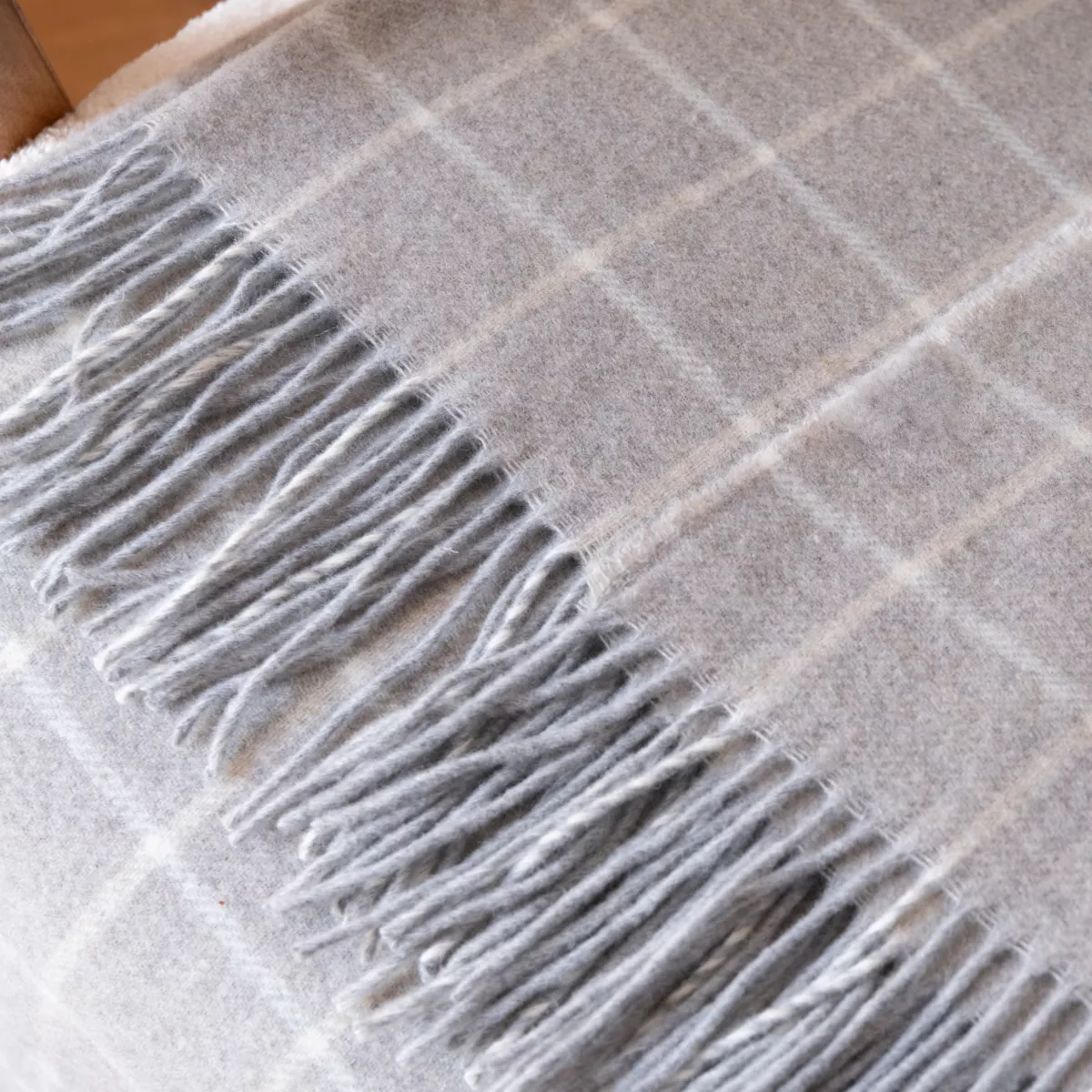 Plaid in lana e cashmere (140 x 200 cm) Camille Grigio