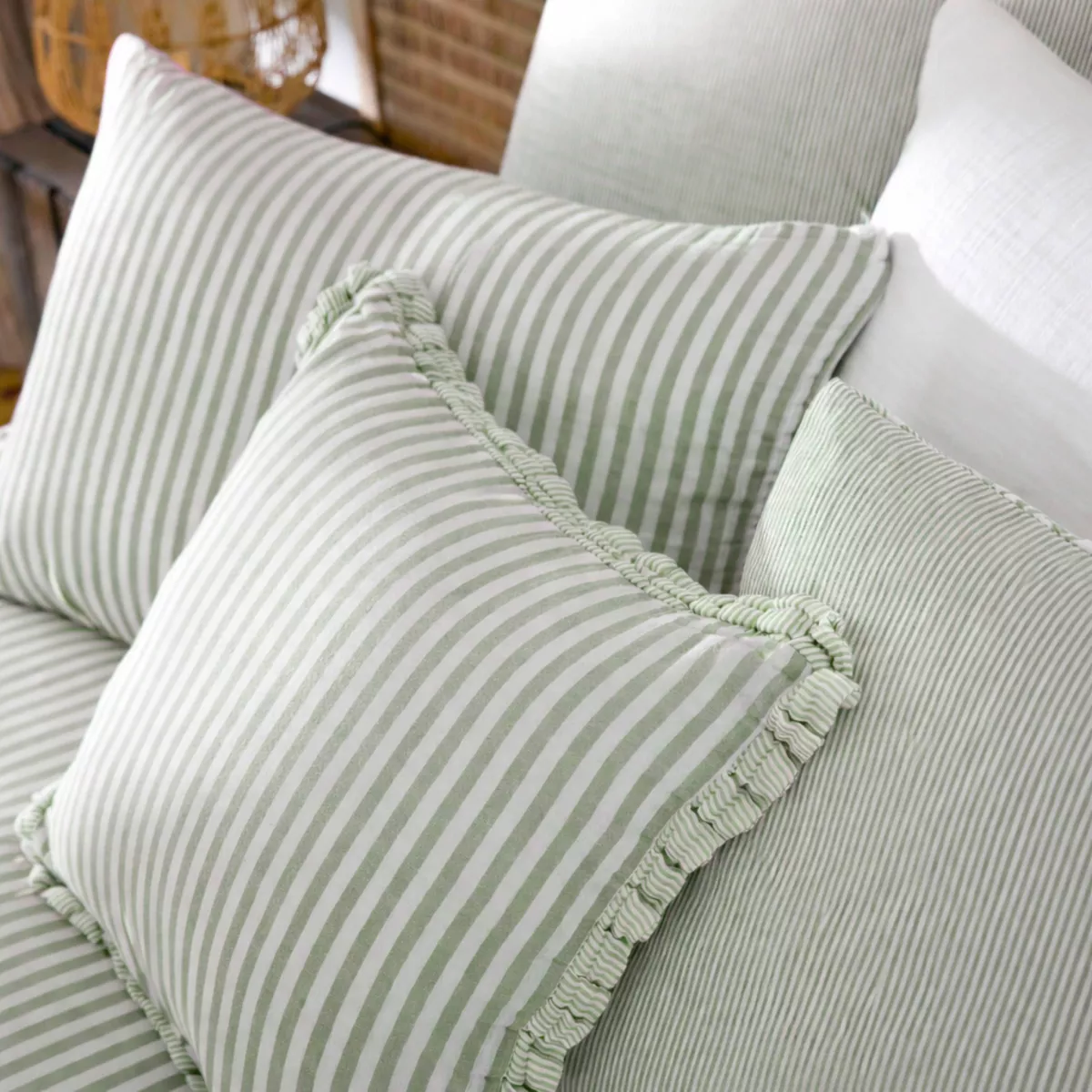 EM - Taie d'oreiller 60 x 60 cm Gaze de coton tissŽe teinte GAìA RAYURES Eucalyptus