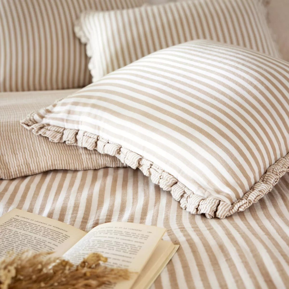 Coussin rectangulaire gaze de coton (40 x 60 cm) Gaïa rayures Ficelle