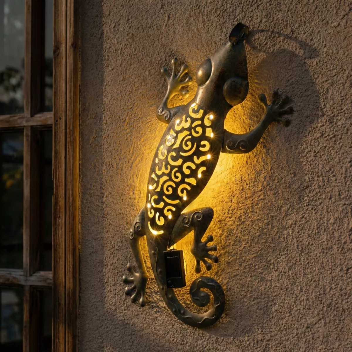 Lampe murale solaire en métal (L51 cm) Gecko Vert antique