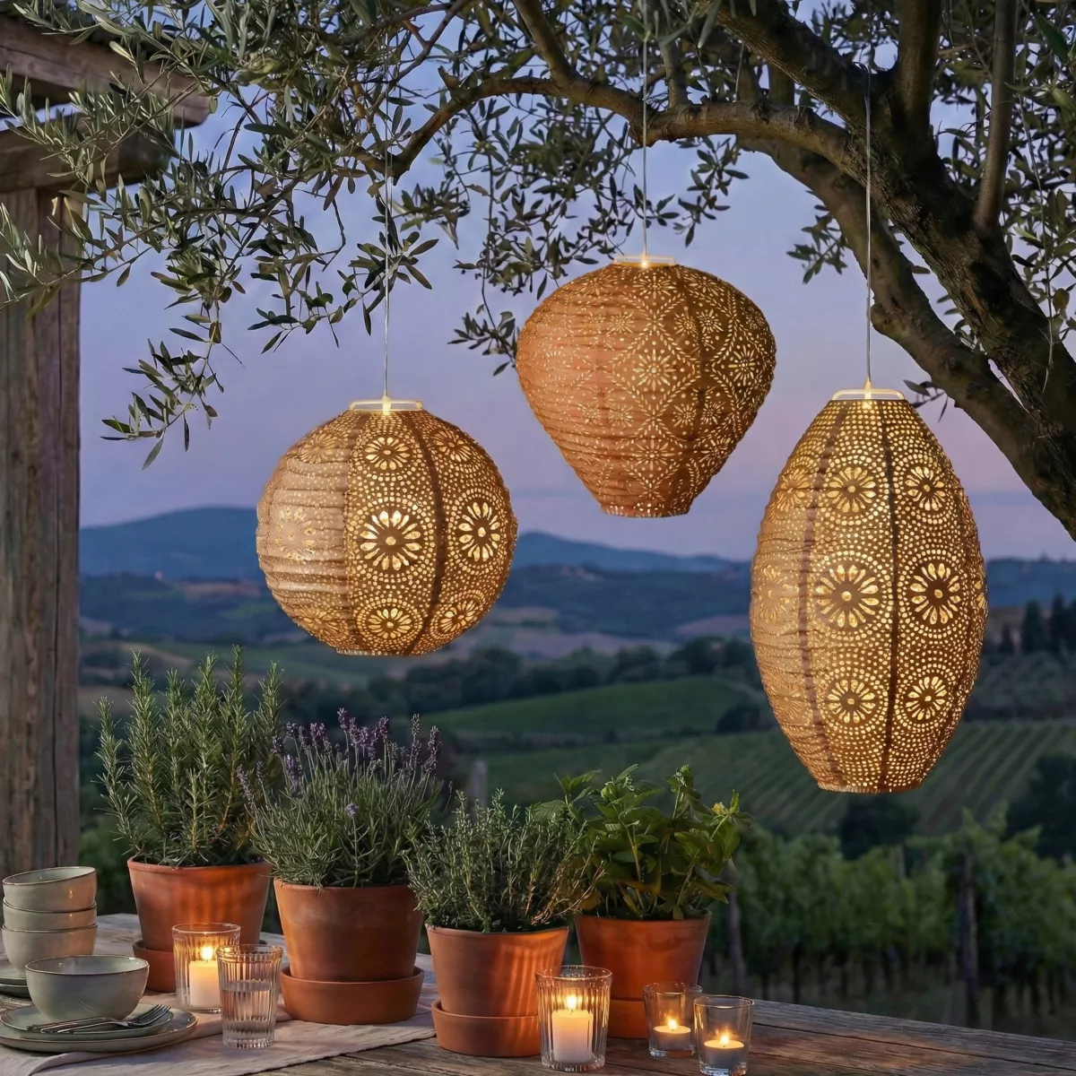 Lanterna solare da giardino sospesa (H28 cm) traforata Marrone