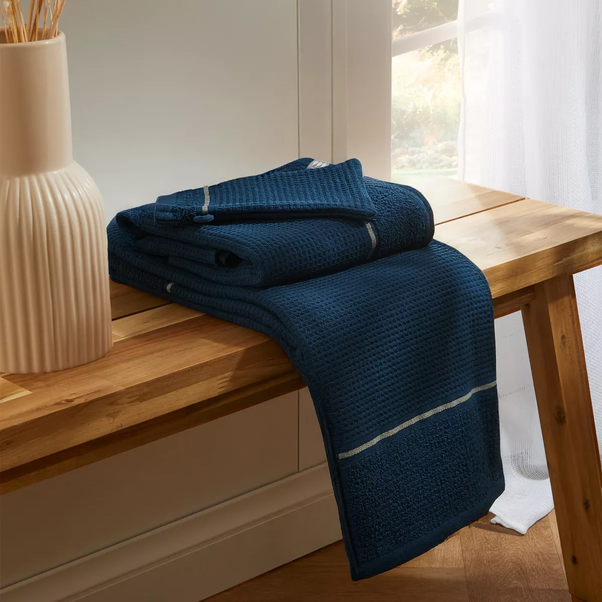 Set Handtücher 50x90 cm + 70x130 cm + 1 Waschlappen Japandi Marineblau und Silber