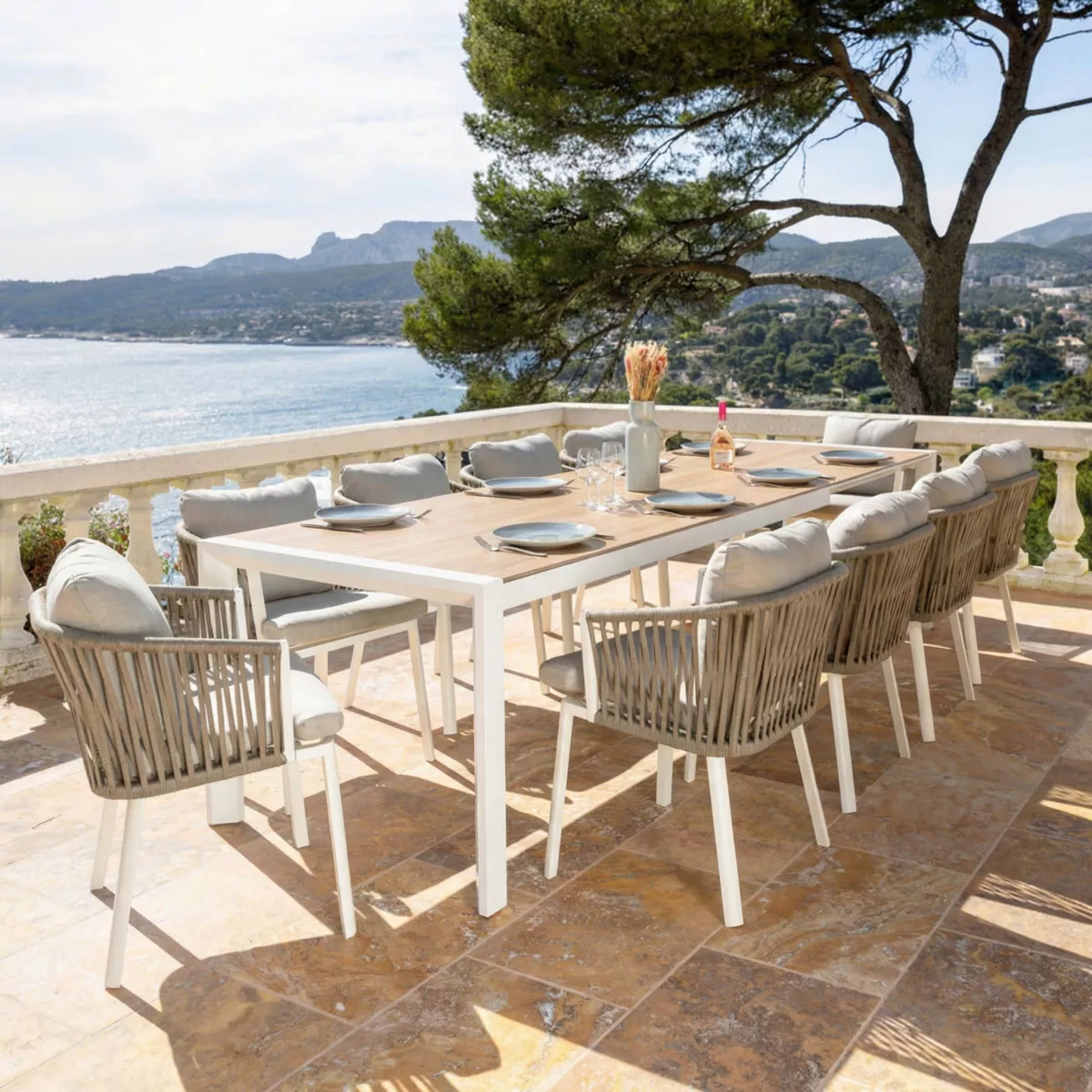 Table de jardin extensible en aluminium 12 places (195/247/300 x 96 cm) Amalfi Blanc et bois