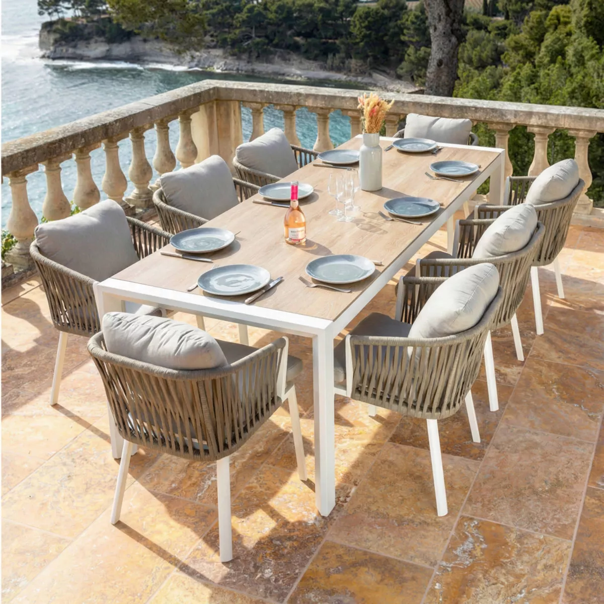 Tavolo da giardino estensibile in alluminio 12 posti (180/240/300 x 96 cm) Amalfi Bianco e legno