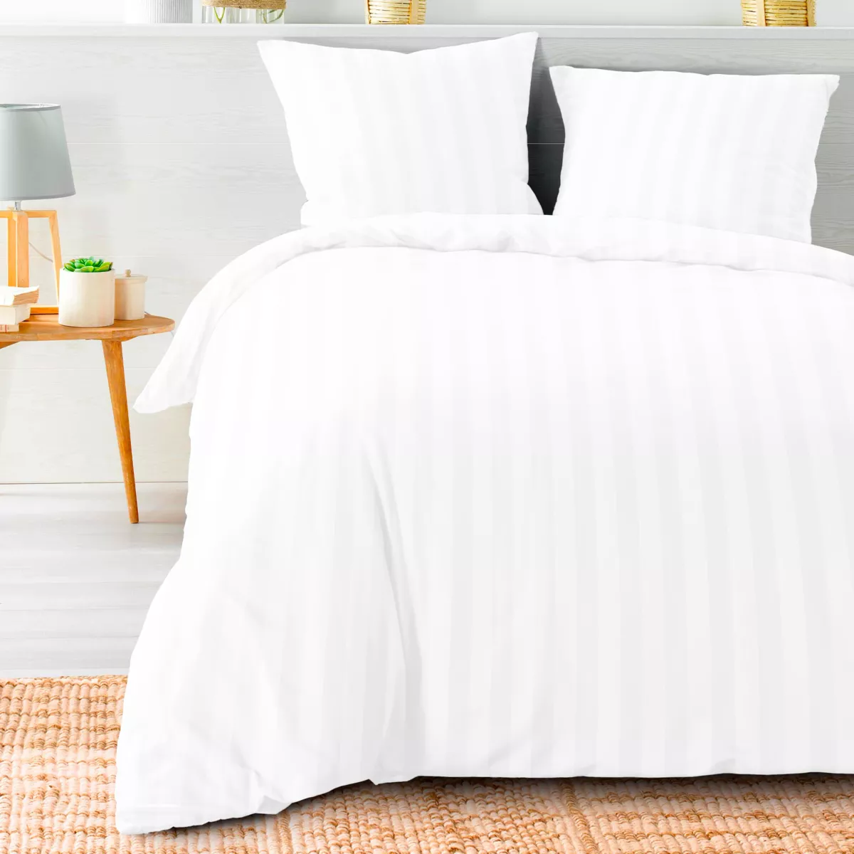 Funda nórdica y dos fundas de almohada microfibra (240 x 220 cm) Cleo Blanco