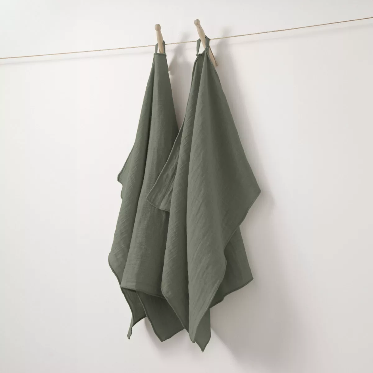 Lot de 2 essuie-mains gaze de coton (70 cm) Gaïa Vert romarin