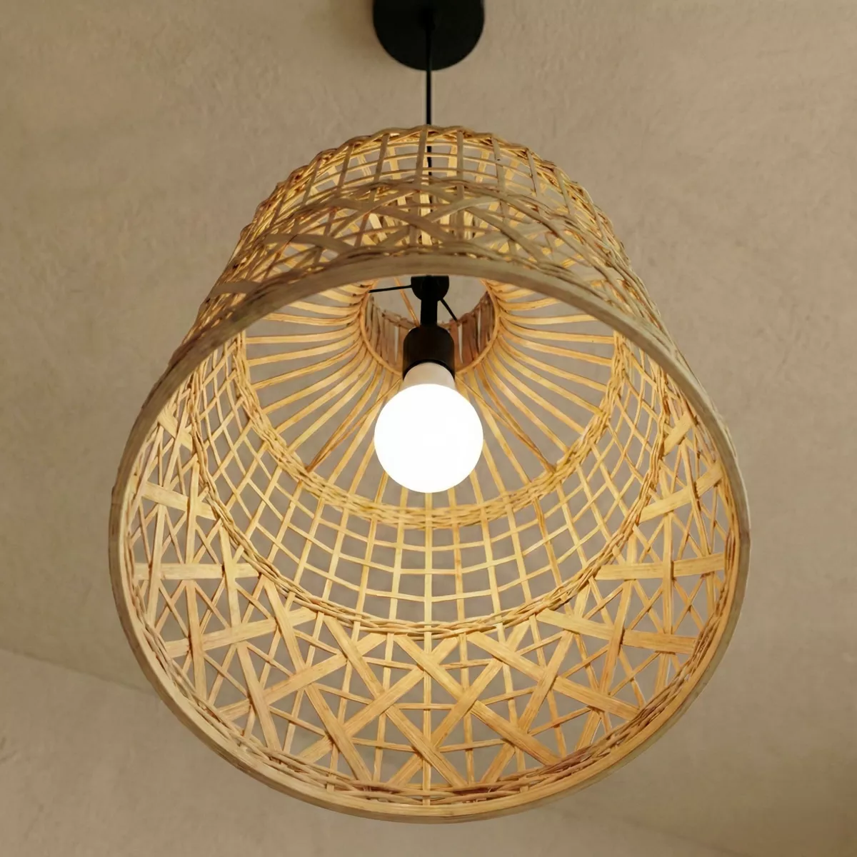 Suspension lumineuse ajourée en bambou (H50 cm) Pampelune Naturel