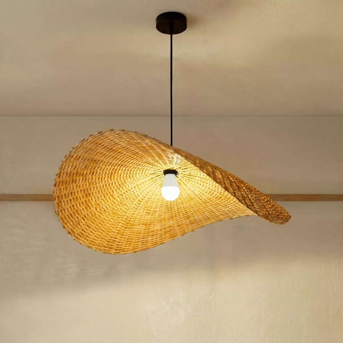 Sospensione luminosa in bambù inrecciato (D60 cm) Calvià Naturale