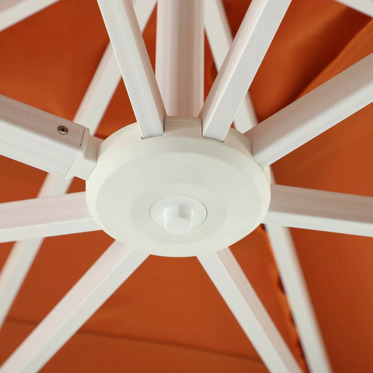 Parasol déporté carré aluminium avec pied (3 x 3 m) Elyra Blanc et Terracotta