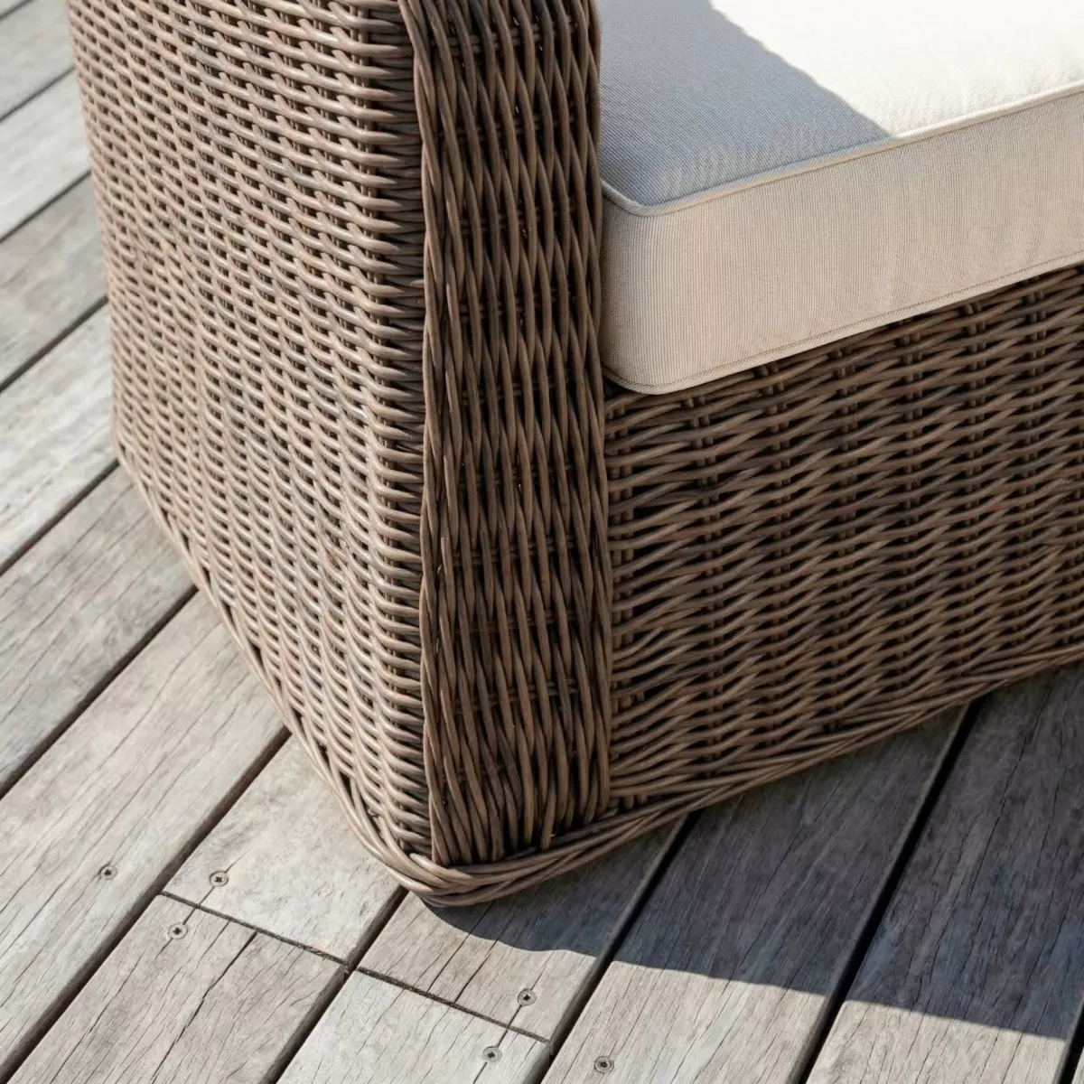 Gartensessel geflochtenes Polyrattan Calvi Sepiabraun und Beige