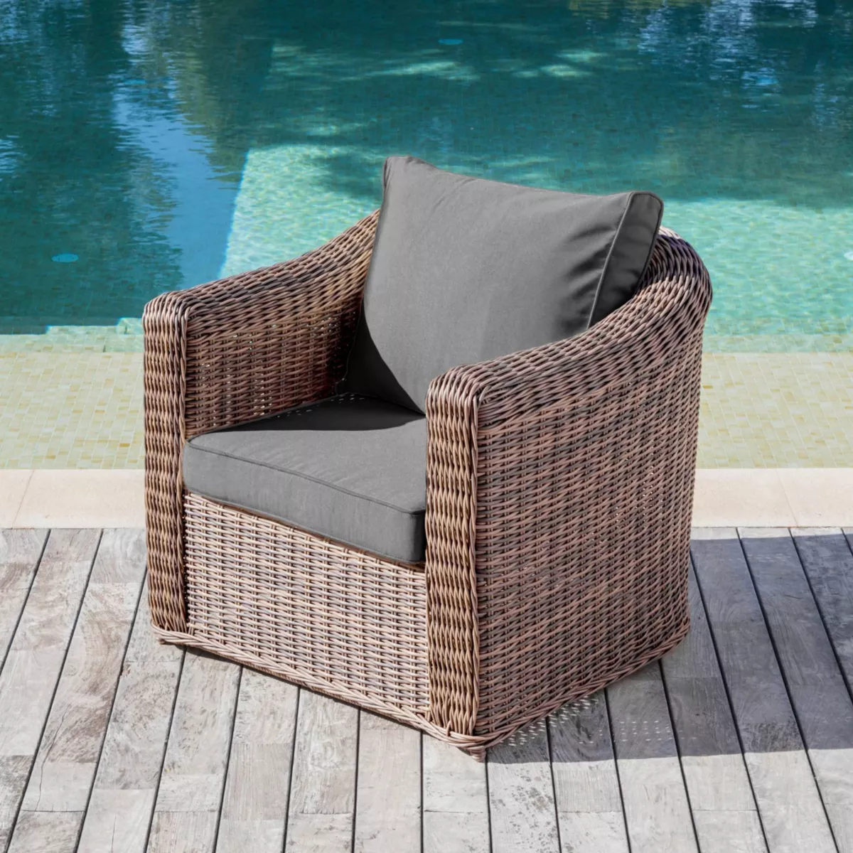 Fauteuil de jardin en résine tressée Calvi Sépia et gris foncé