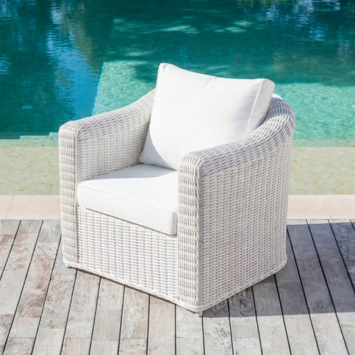 Salon de jardin en résine tressée 7 places 5 pcs Calvi Blanc