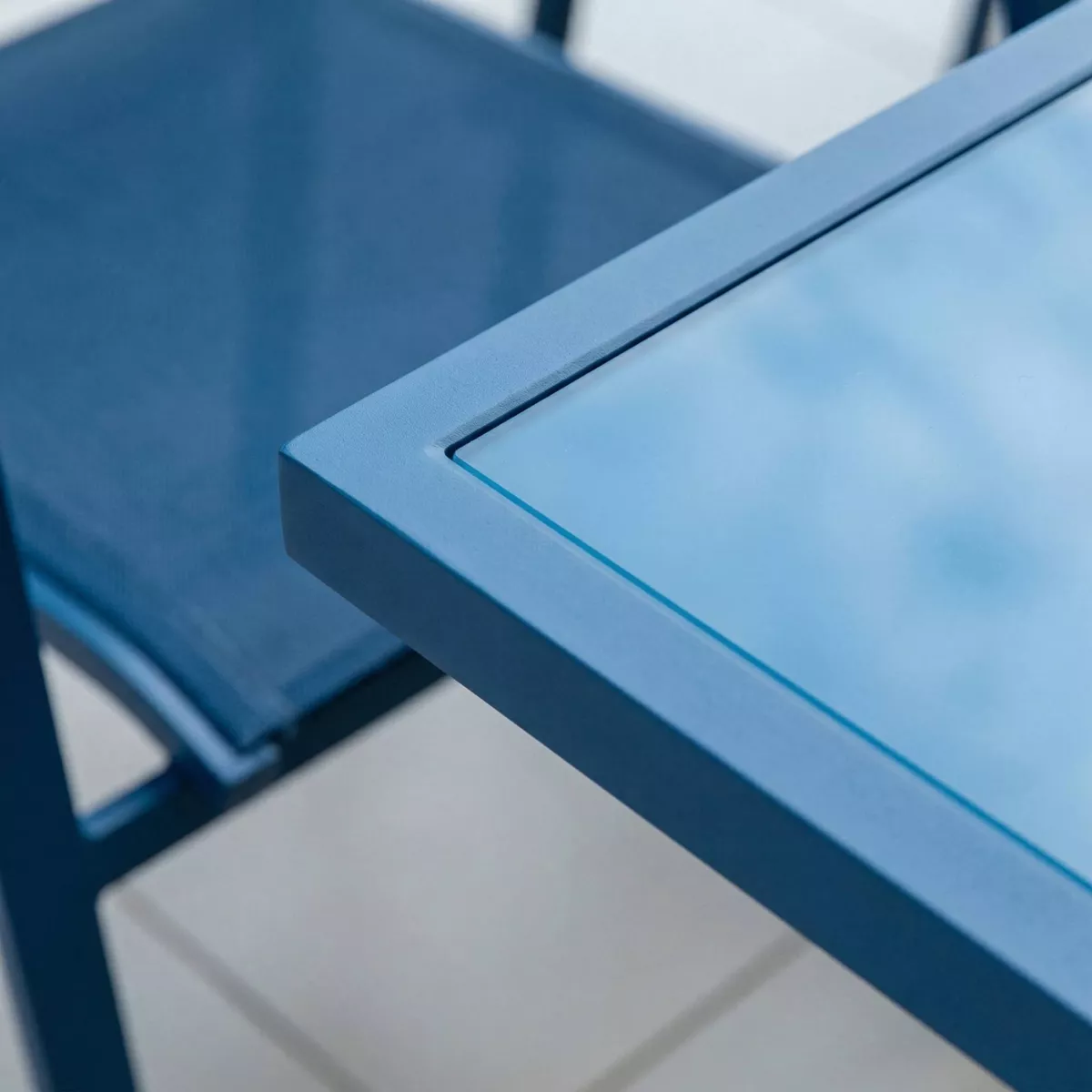 Tavolo da giardino allungabile in vetro 12 posti (200/320 x 100 cm) Murano Blu petrolio