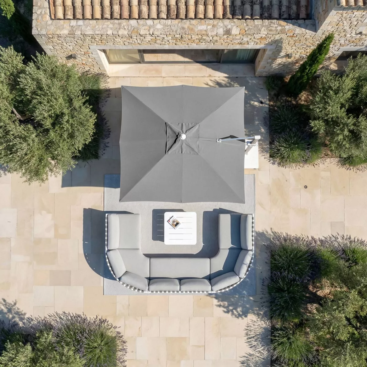 Ombrellone decentrato quadrato in alluminio con base (3 x 3 m) Elyra Metallico lucido e Grigio