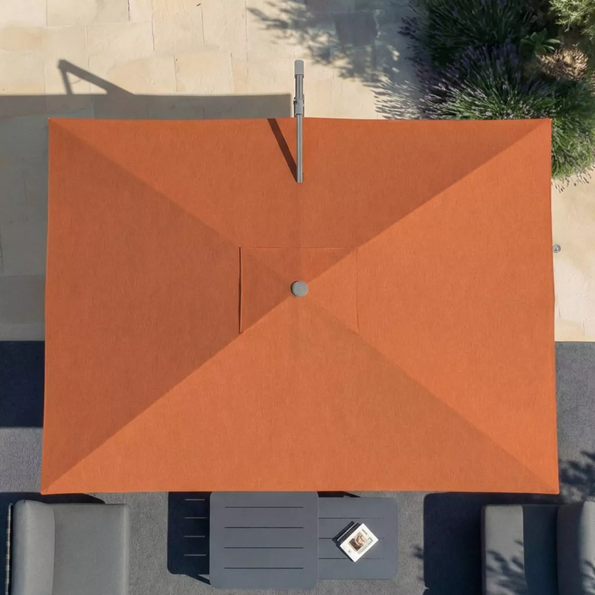 Ombrellone sporgente rettangolare in alluminio con base (3 x 4 m) Elyra Antracite e Terracotta