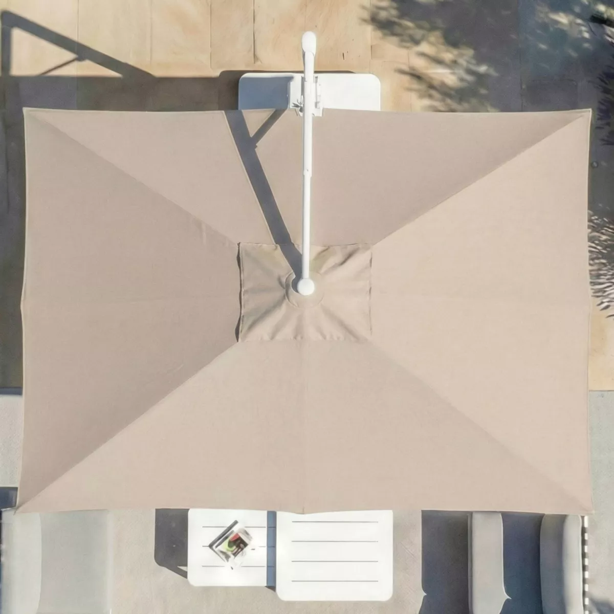 Ombrellone sporgente rettangolare in alluminio con base (3 x 4 m) Elyra Bianco e Tortora