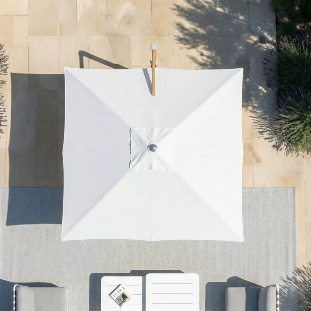 Ombrellone decentrato quadrato in alluminio con base (3 x 3 m) Elyra effetto legno e Bianco