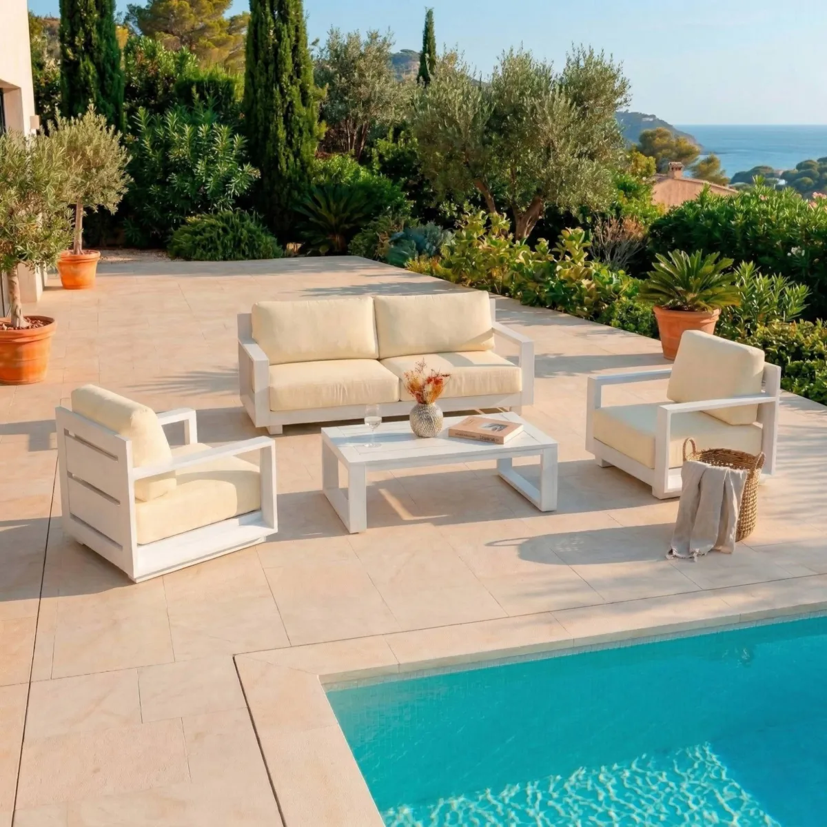 SALON DE JARDIN ELBA 4 PLACES STRUCTURE BLANC ET COUSSINS BEIGE