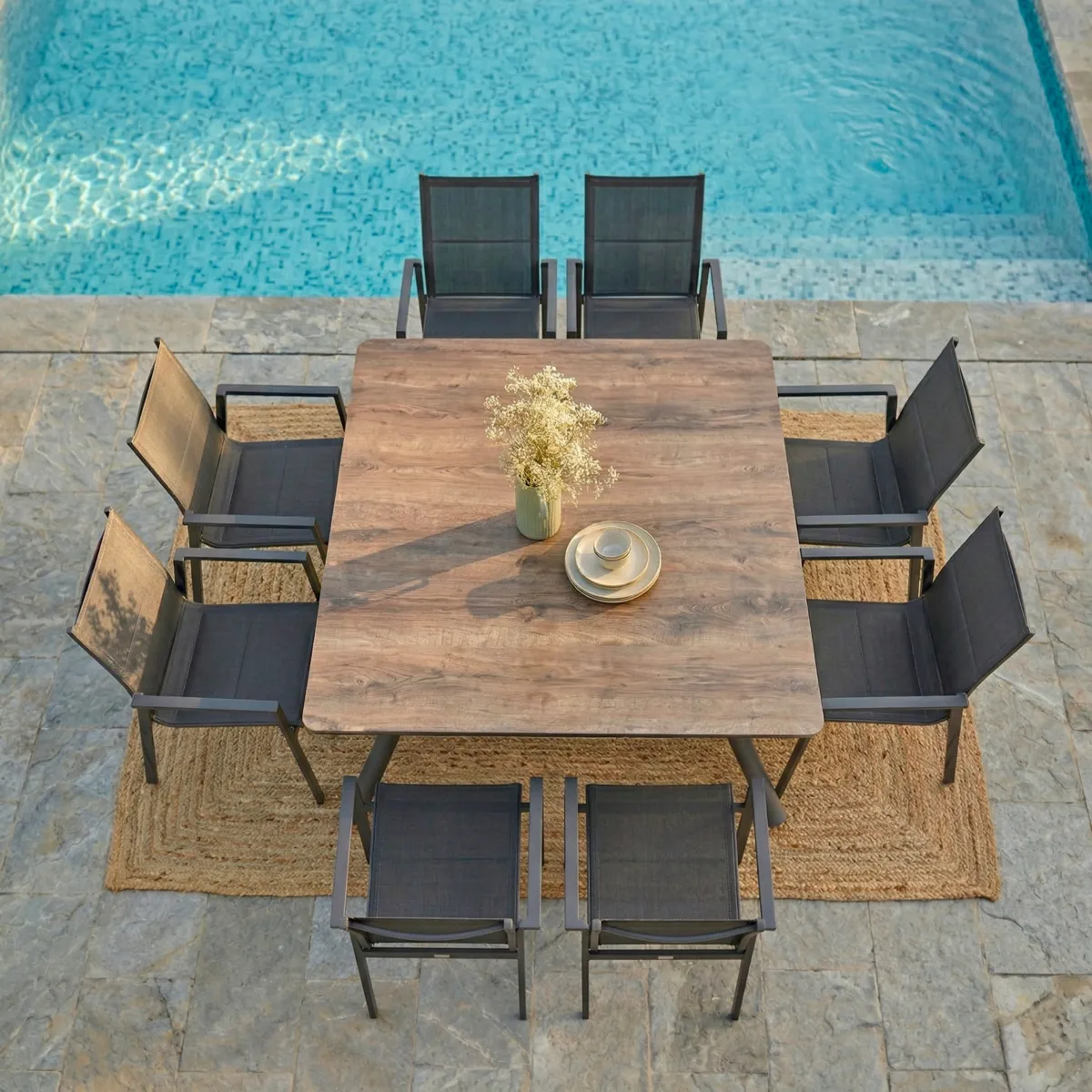 Table de jardin carrée en aluminium 8 places (136 x 136 cm) Amalfi Gris anthracite et bois