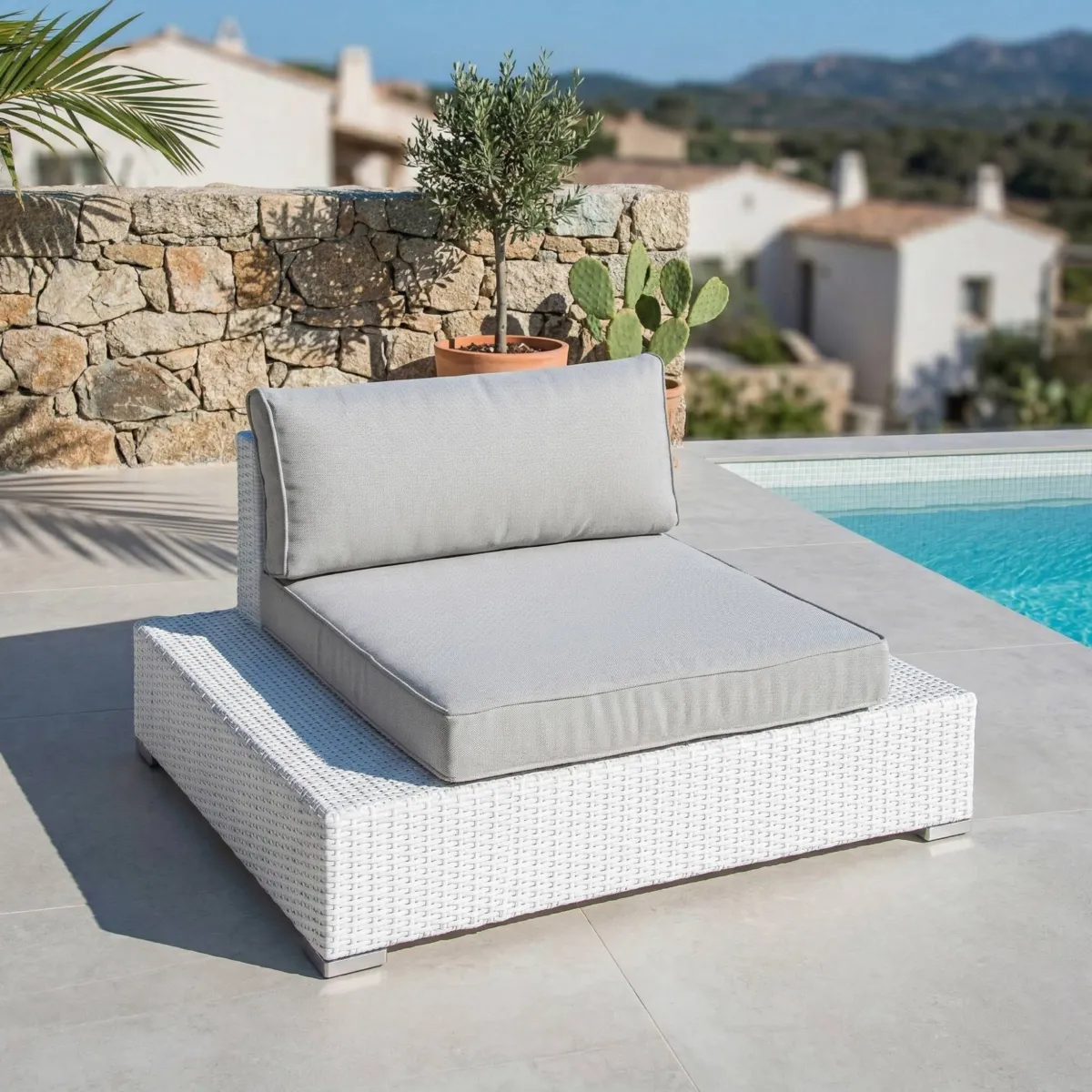 Poltrona da giardino in resina intrecciata Palma Bianco e grigio