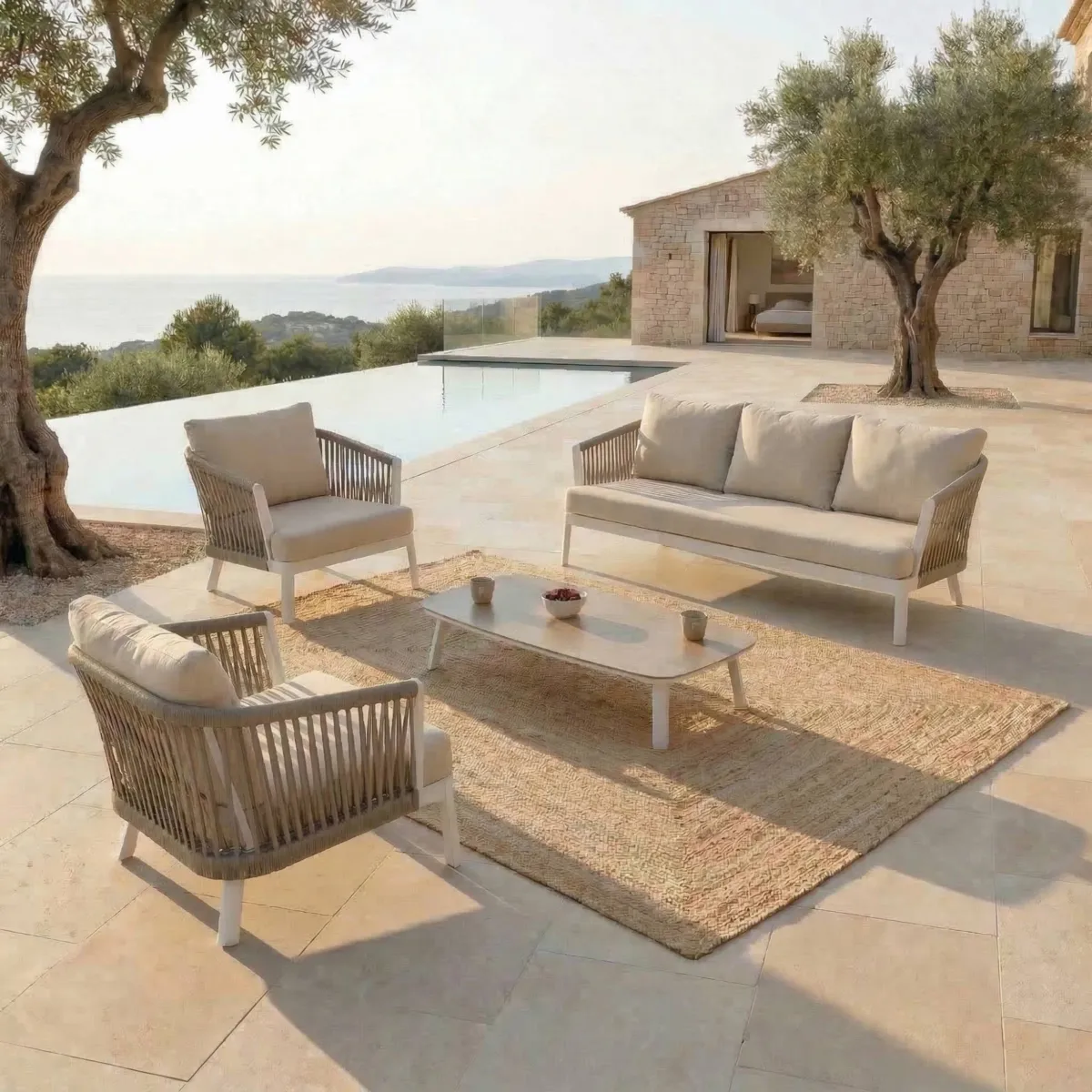 SALON DE JARDIN AMALFI 5 PLACES STRUCTURE BLANC ET COUSSINS BEIGE