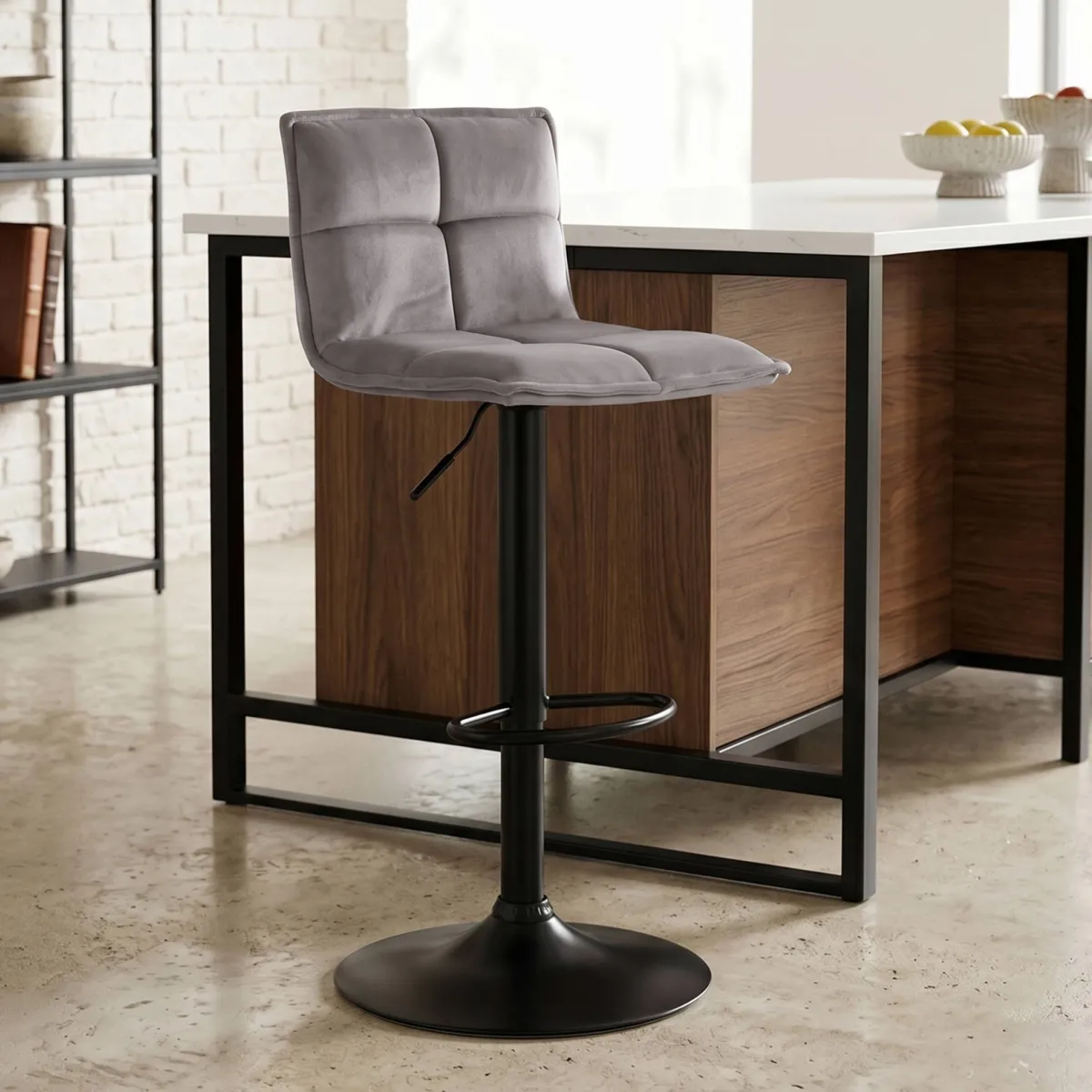 Set di 2 sgabelli da bar girevoli con schienale regolabile in altezza (seduta da 63 a 84 cm) Carly Tortora