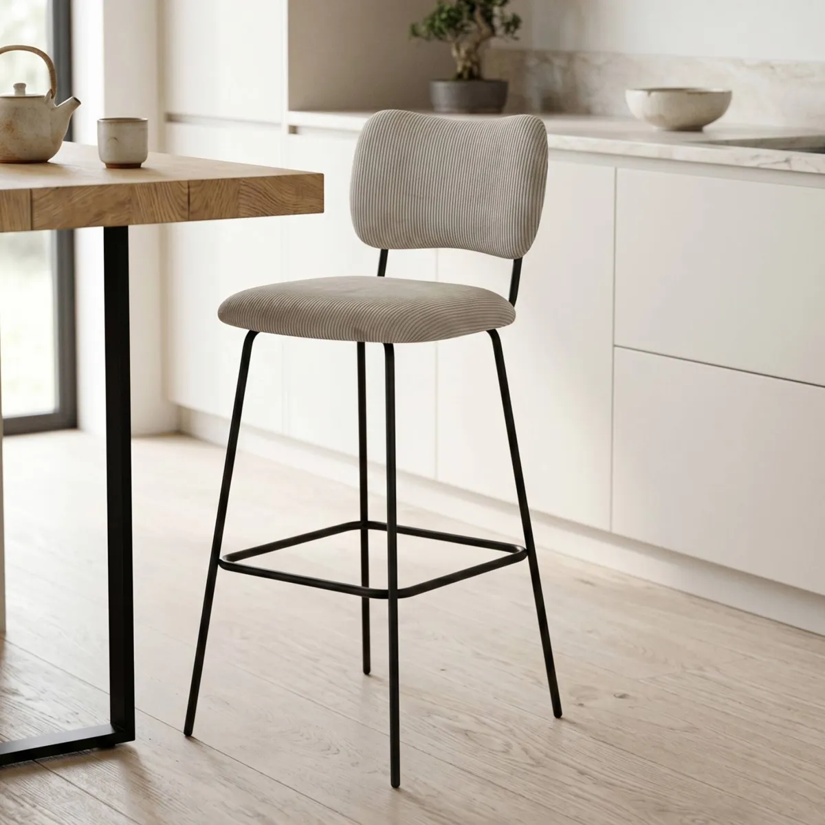Sgabello da bar con schienale in velluto a coste (Altezza seduta 77cm) Orion Grigio acciaio
