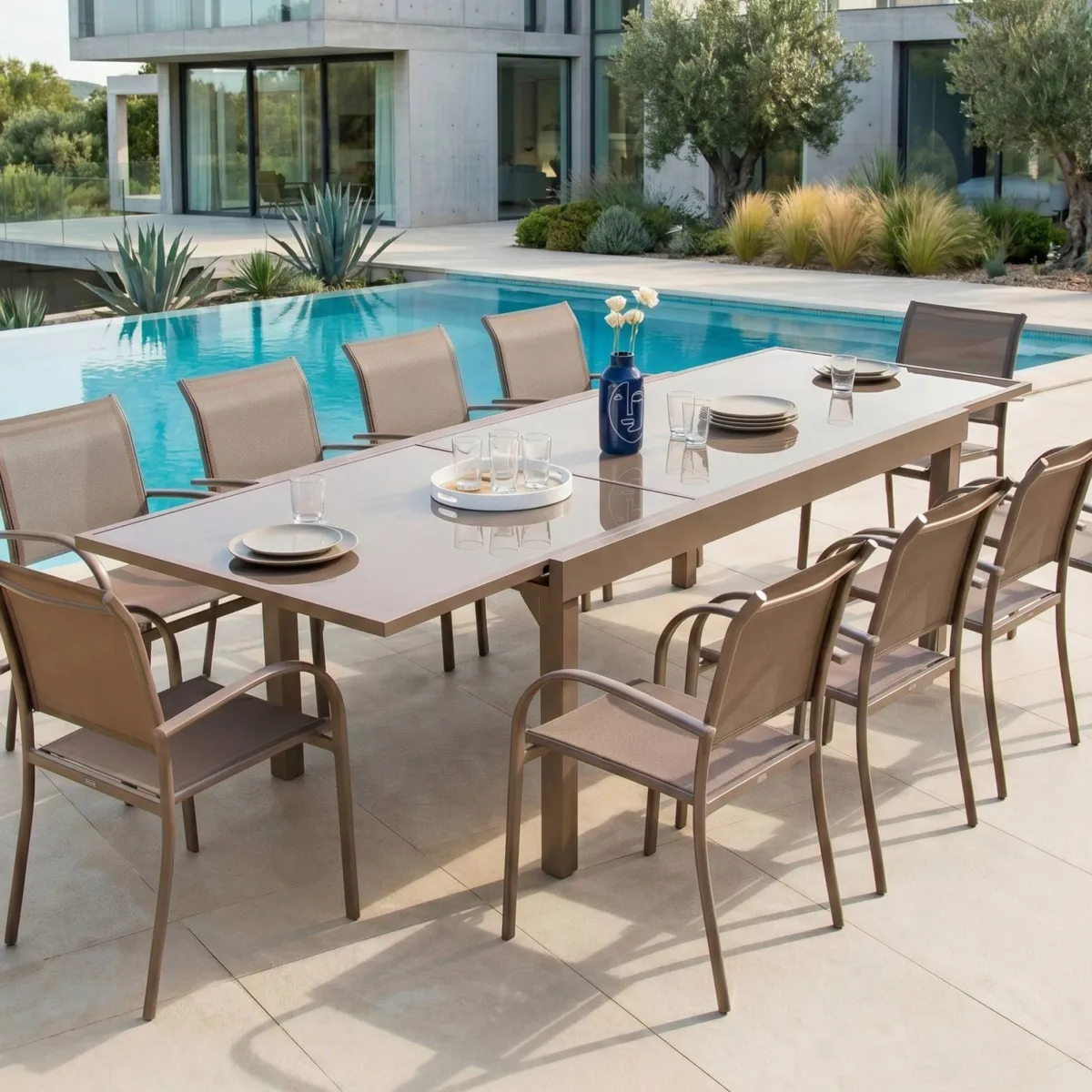 Table de jardin extensible en verre 12 places (200/320 x 100 cm) Murano Bronze