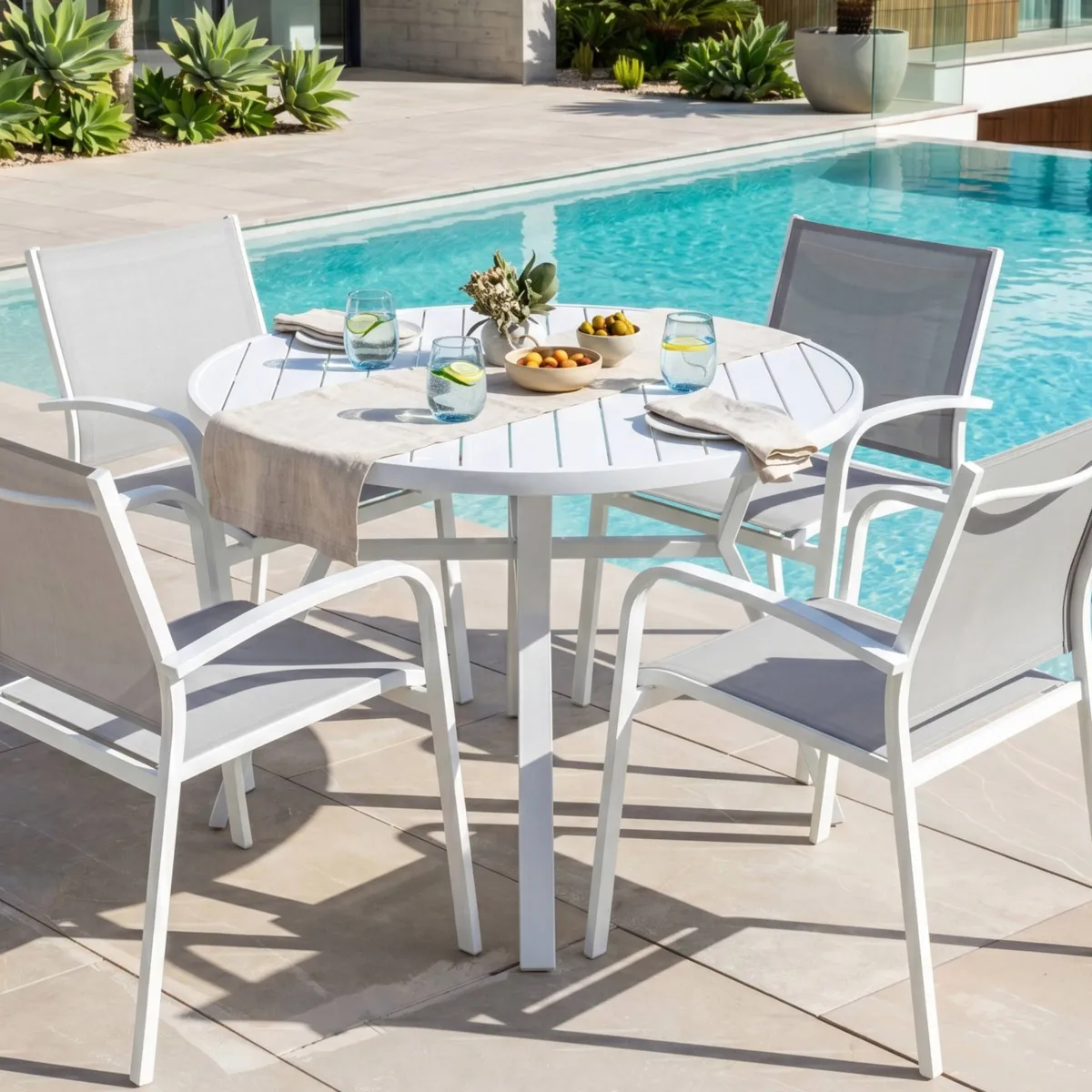 Table de jardin 5 places Aluminium Murano (D105 cm) - Blanche 1